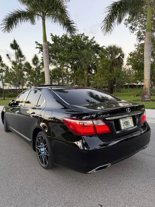 2011 Lexus LS 4th Gen - Image 6 of 20