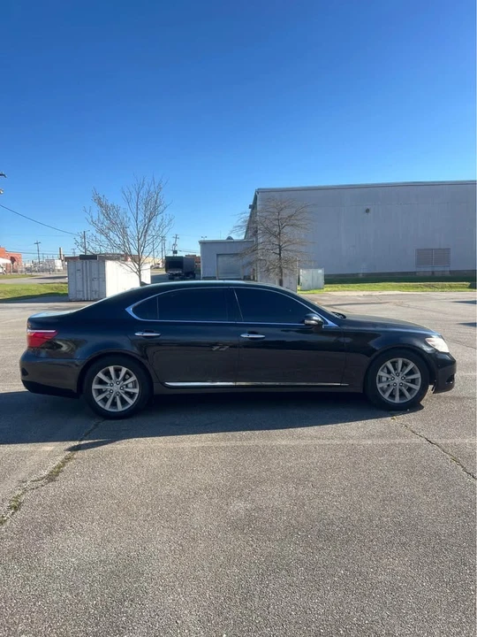 2011 Lexus LS 4th Gen - Image 6 of 17