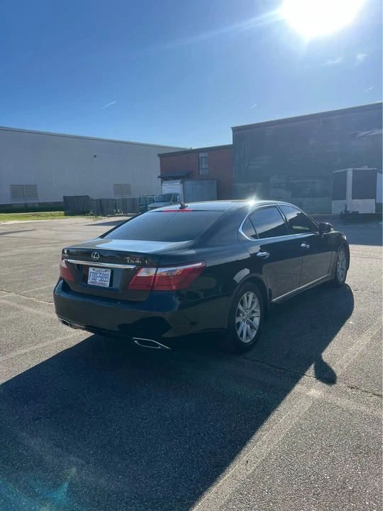 2011 Lexus LS 4th Gen - Image 5 of 17