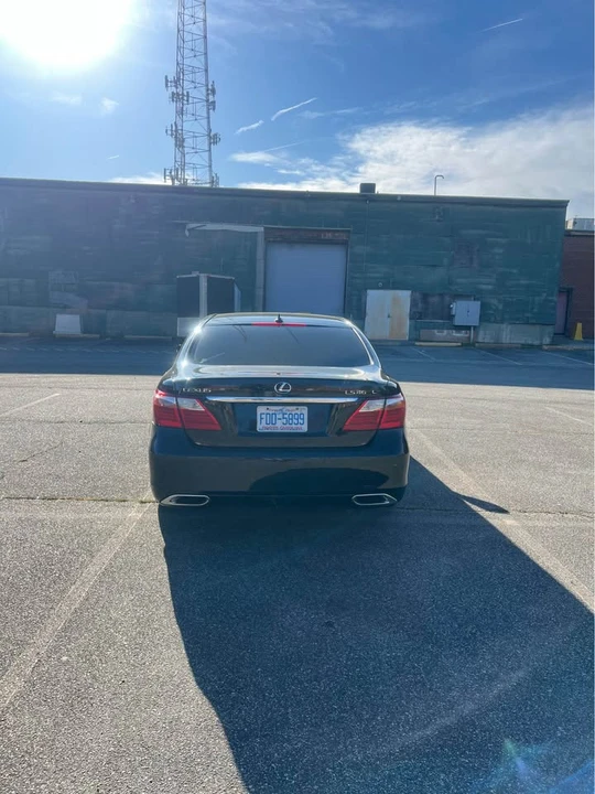 2011 Lexus LS 4th Gen - Image 4 of 17