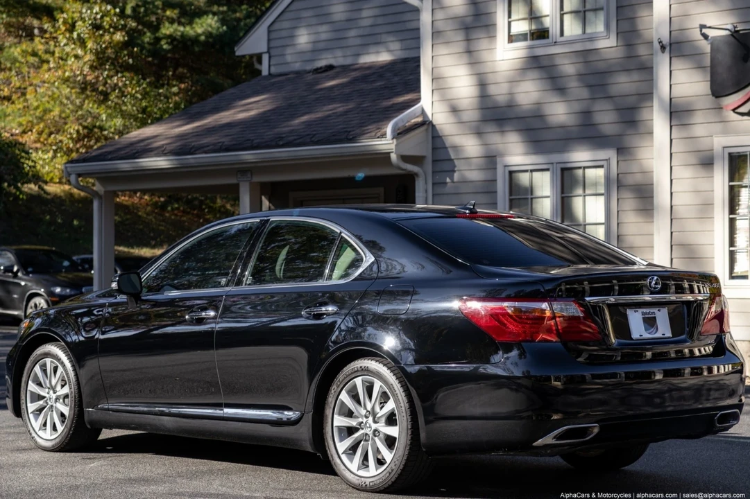 2011 Lexus LS 4th Gen - Image 11 of 21
