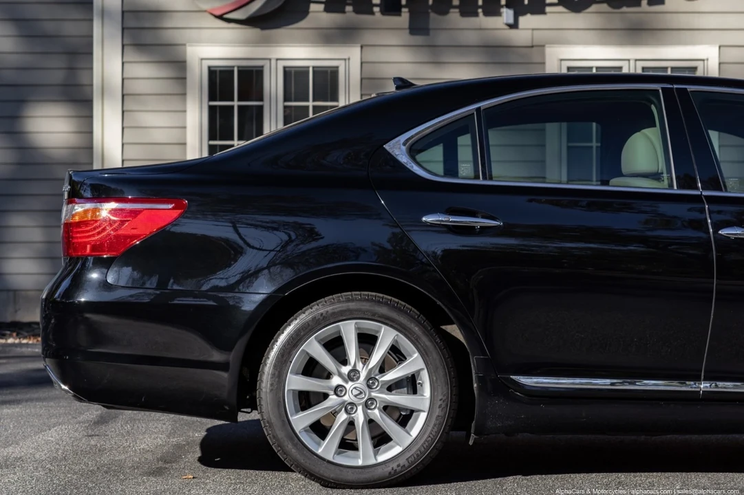 2011 Lexus LS 4th Gen - Image 6 of 21