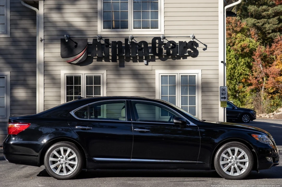 2011 Lexus LS 4th Gen - Image 5 of 21