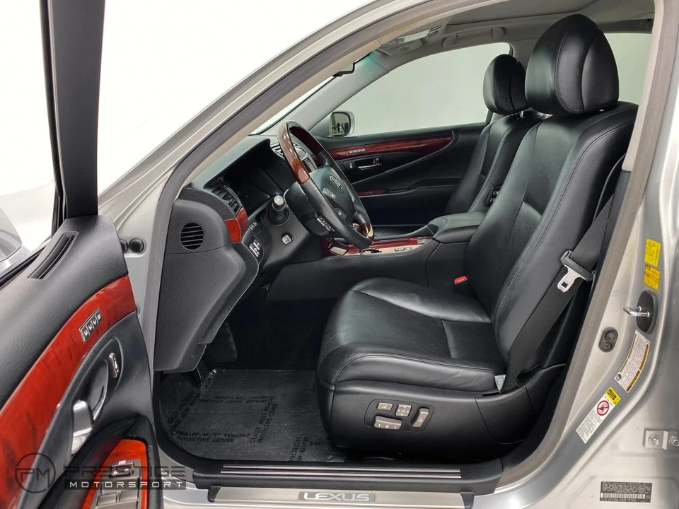 2011 Lexus LS 4th Gen - Image 17 of 21