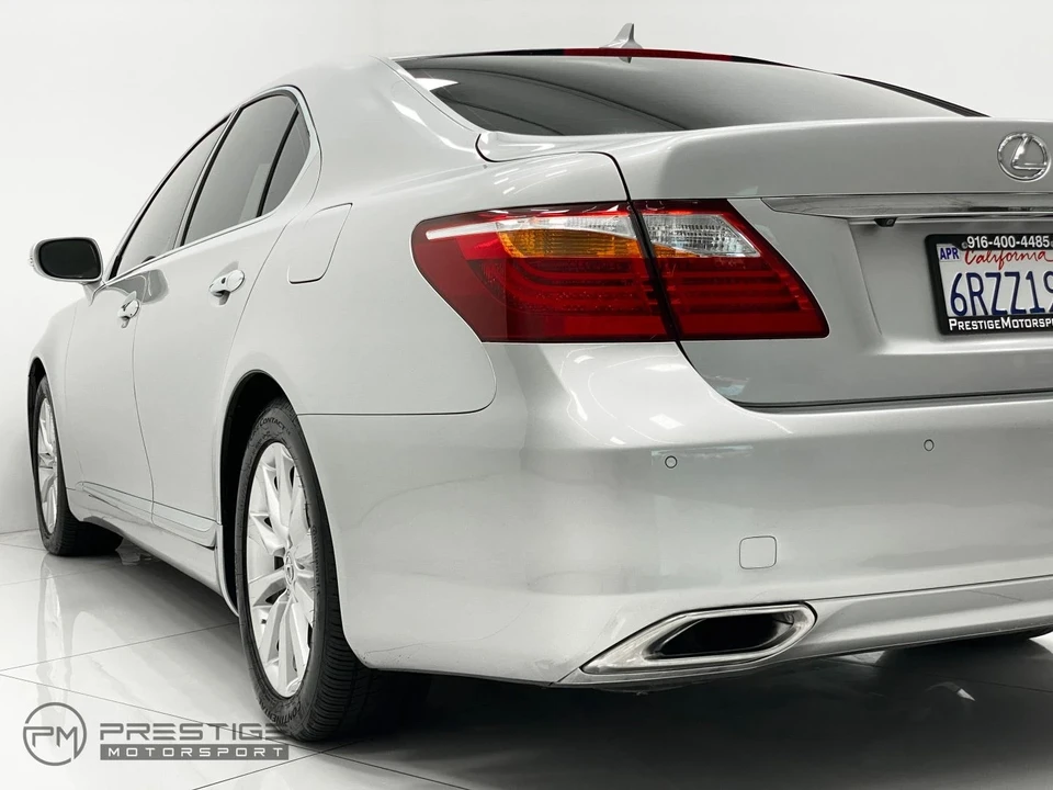 2011 Lexus LS 4th Gen - Image 12 of 21