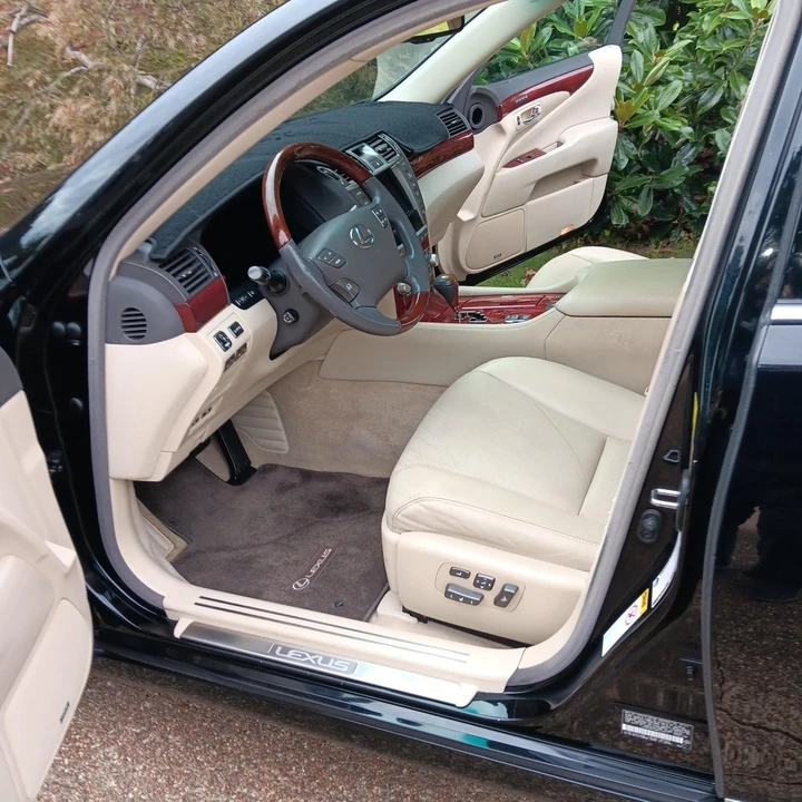 2011 Lexus LS 4th Gen - Image 15 of 20