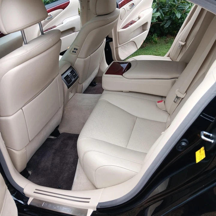 2011 Lexus LS 4th Gen - Image 19 of 20