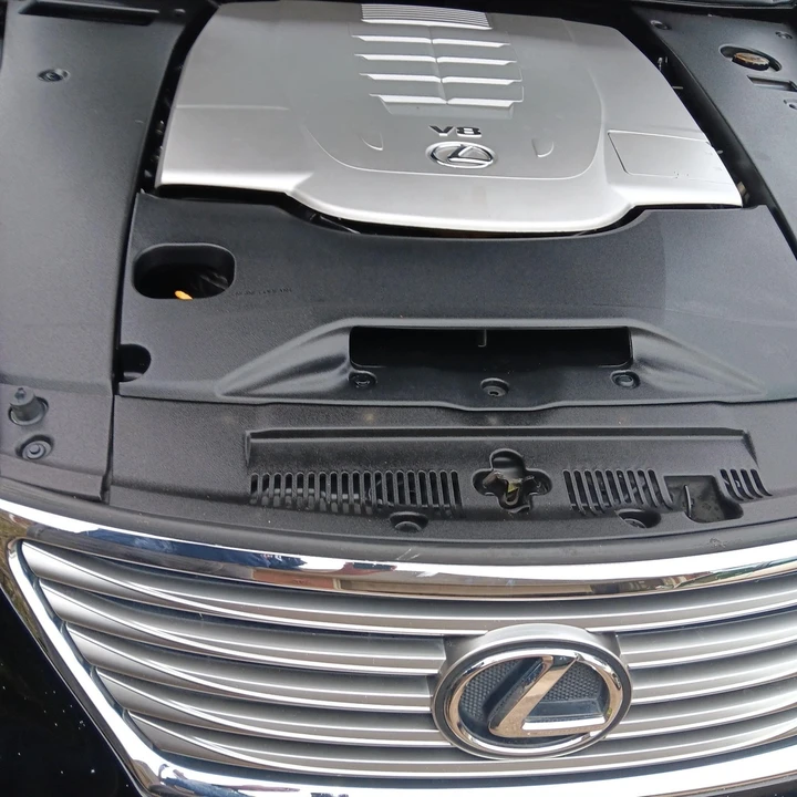 2011 Lexus LS 4th Gen - Image 8 of 20