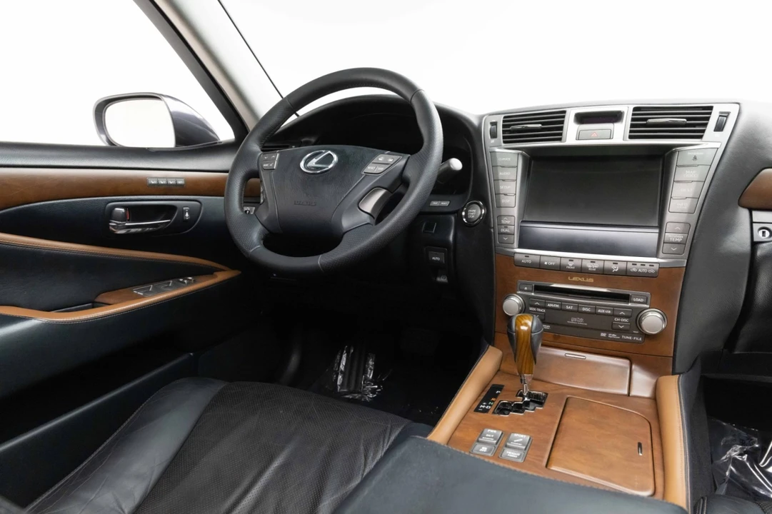 2011 Lexus LS 4th Gen - Image 12 of 31
