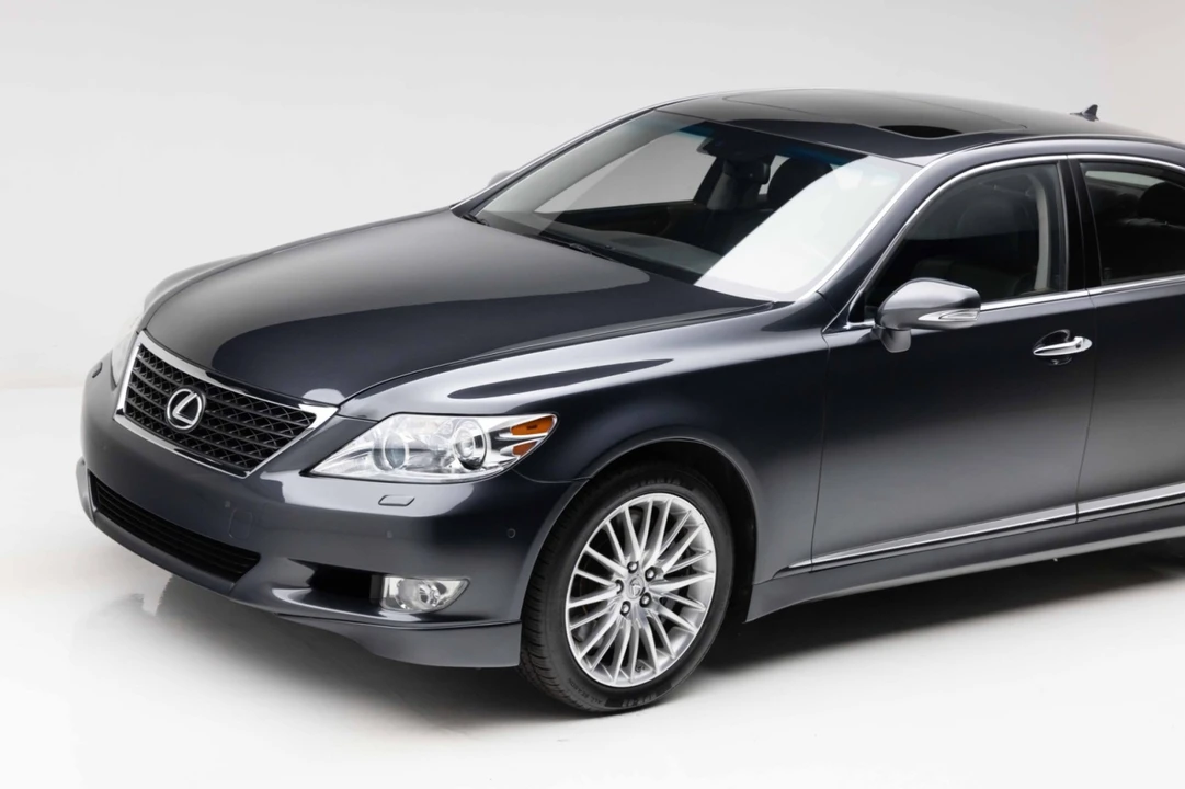 2011 Lexus LS 4th Gen - Image 27 of 31
