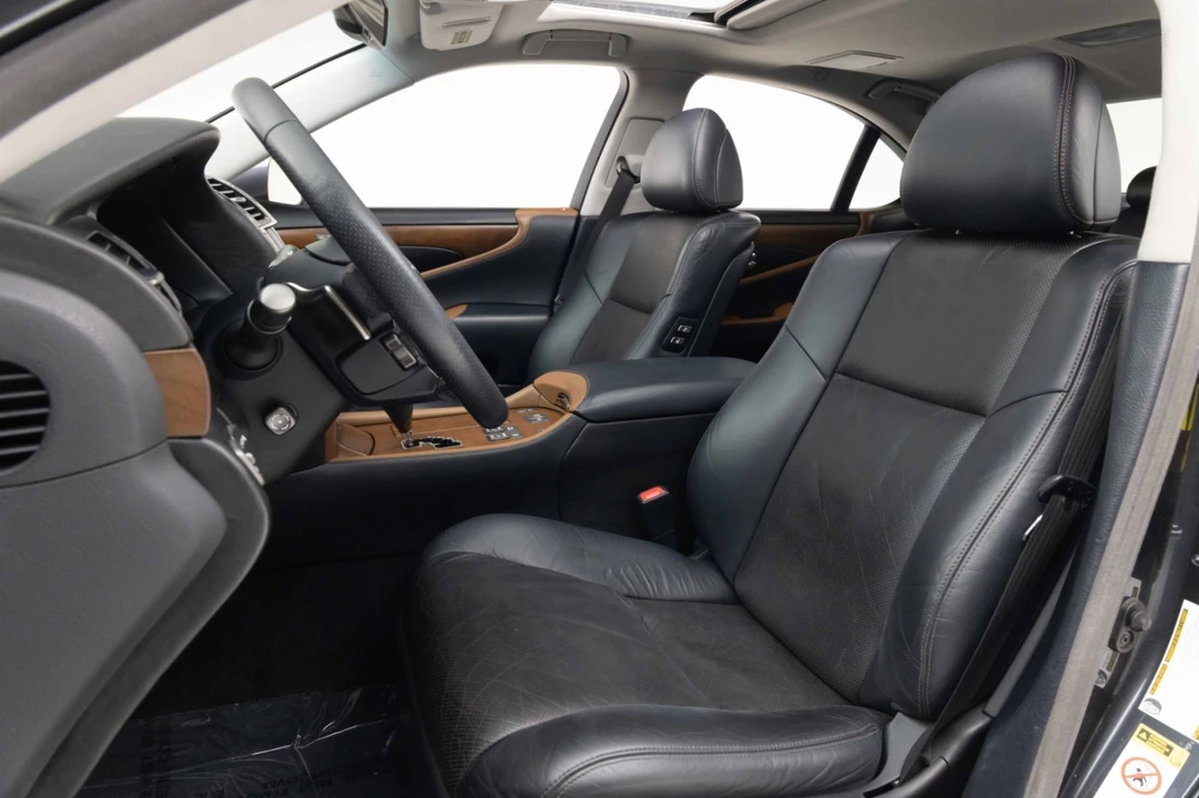 2011 Lexus LS 4th Gen - Image 8 of 31
