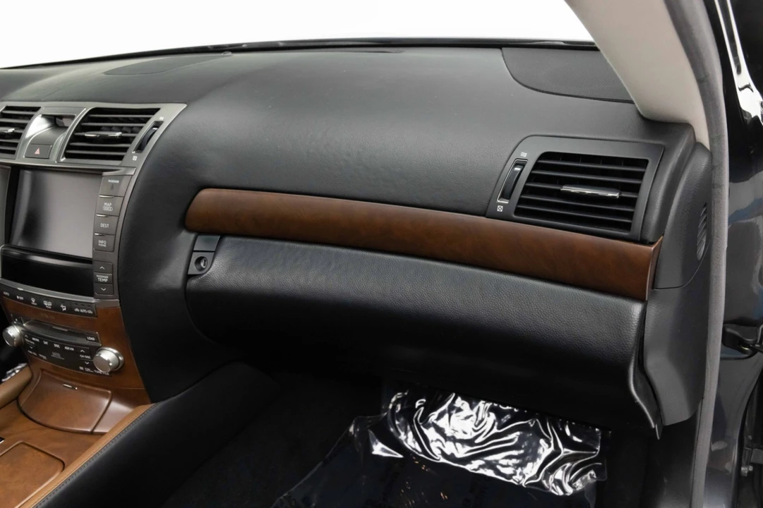 2011 Lexus LS 4th Gen - Image 22 of 31