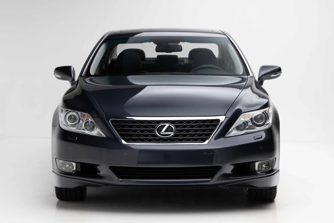 2011 Lexus LS 4th Gen - Image 5 of 31