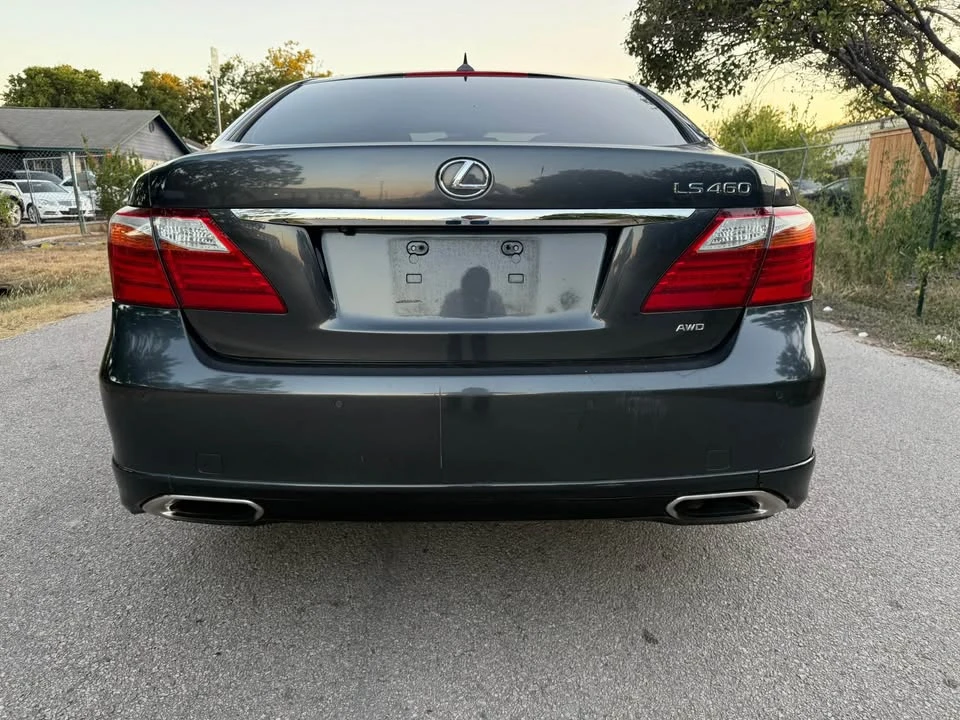 2011 Lexus LS 4th Gen - Image 5 of 20