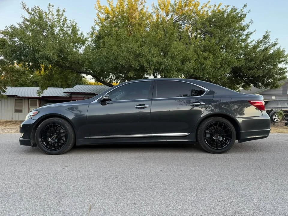2011 Lexus LS 4th Gen - Image 15 of 20