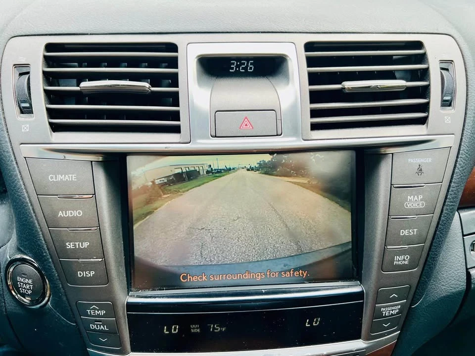 2011 Lexus LS 4th Gen - Image 11 of 20