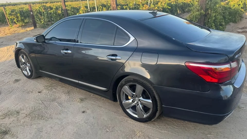 2011 Lexus LS 4th Gen - Image 4 of 7