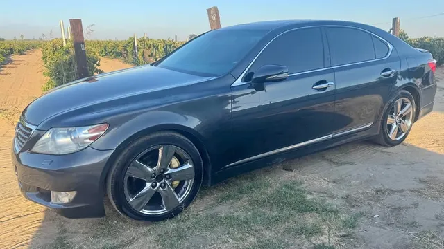 2011 Lexus LS 460 Crafted Line Sedan 4D
