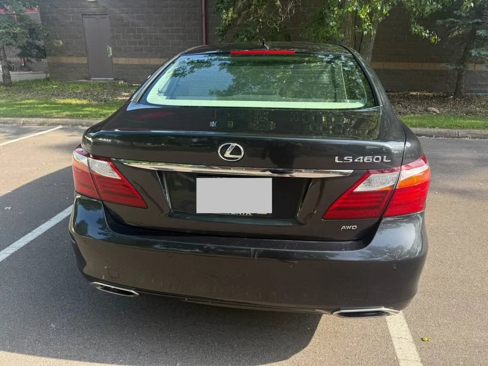 2011 Lexus LS 4th Gen - Image 10 of 11