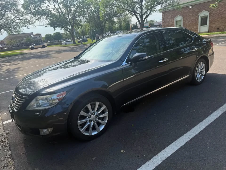 2011 Lexus LS 4th Gen - Image 7 of 11