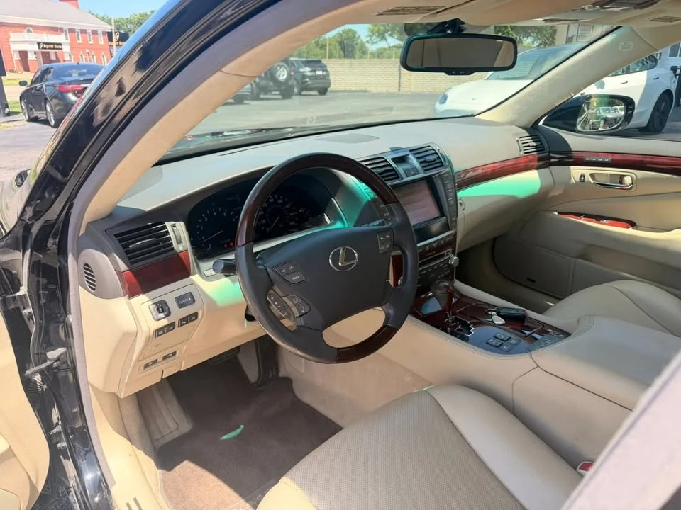 2011 Lexus LS 4th Gen - Image 13 of 20