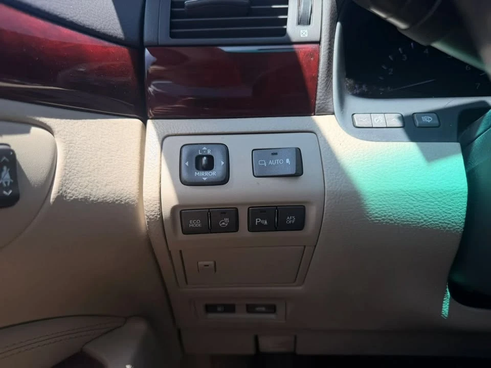 2011 Lexus LS 4th Gen - Image 14 of 20