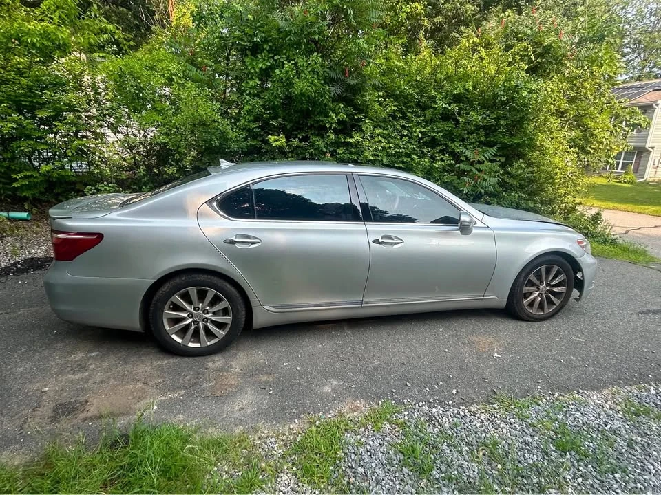 2011 Lexus LS 4th Gen - Image 2 of 9