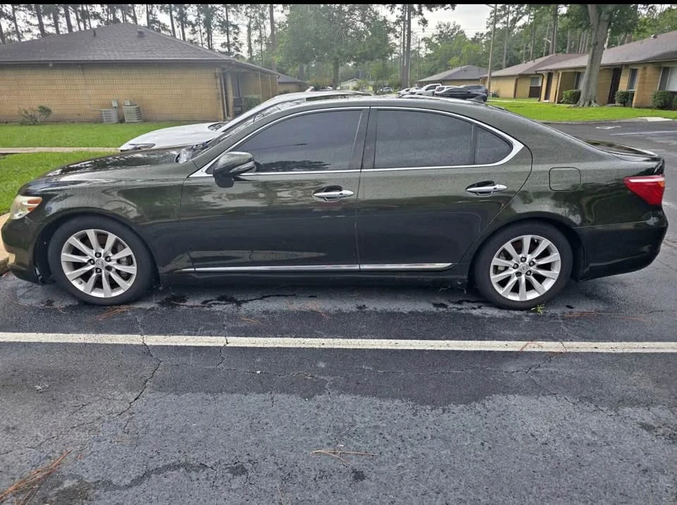 2011 Lexus LS 4th Gen - Image 3 of 3
