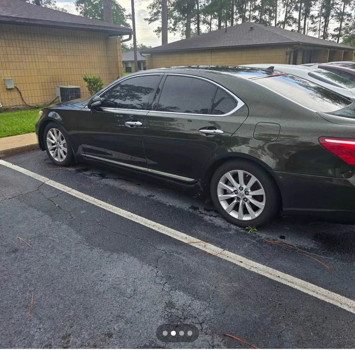 2011 Lexus LS 4th Gen - Image 2 of 3