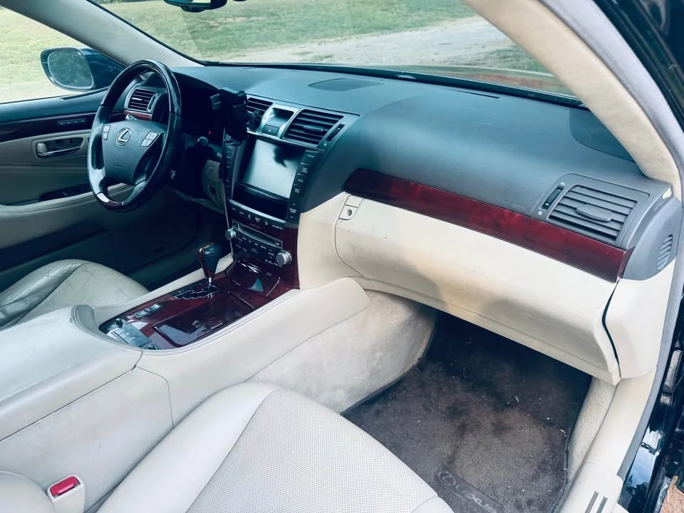 2011 Lexus LS 4th Gen - Image 5 of 8