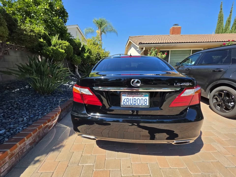 2011 Lexus LS 4th Gen - Image 6 of 19