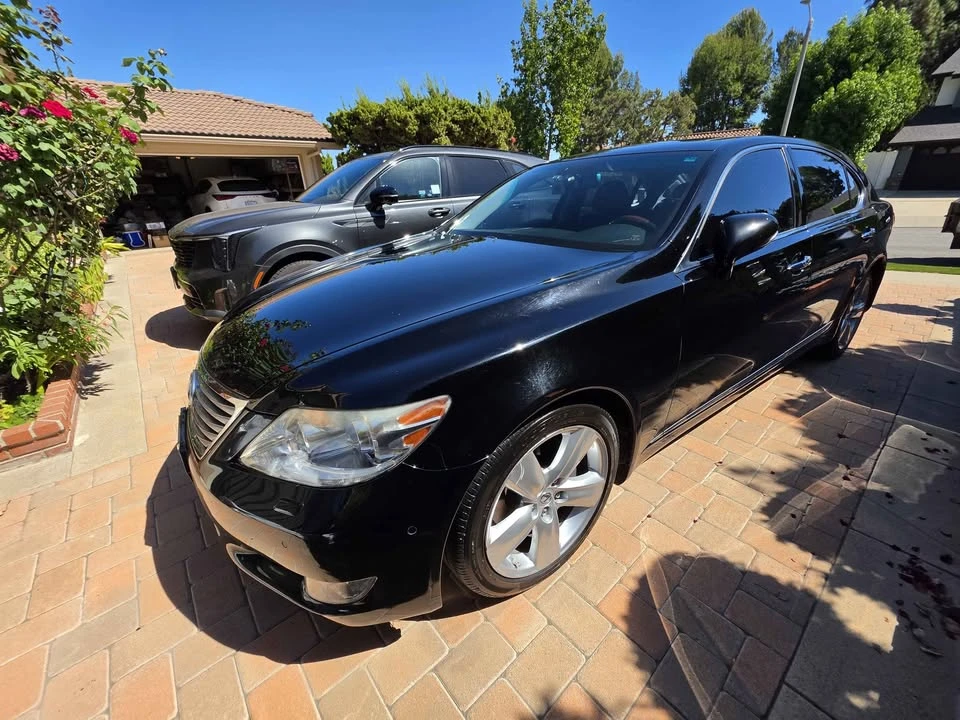 2011 Lexus LS 4th Gen - Image 2 of 19