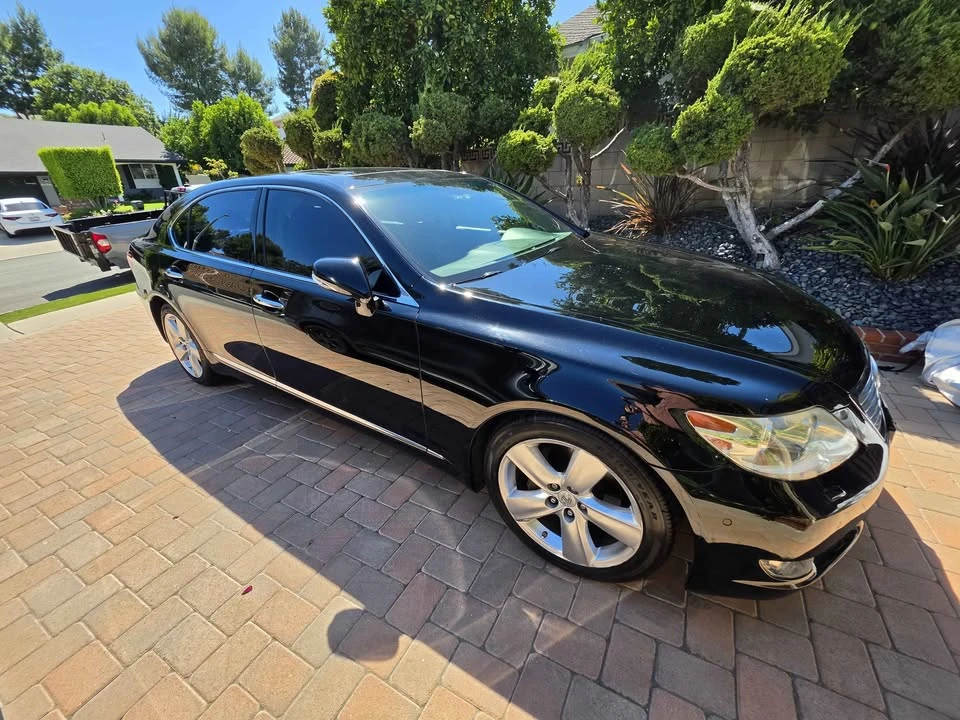2011 Lexus LS 4th Gen - Image 3 of 19