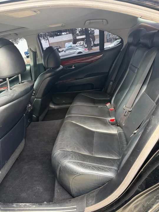 2011 Lexus LS 4th Gen - Image 11 of 12