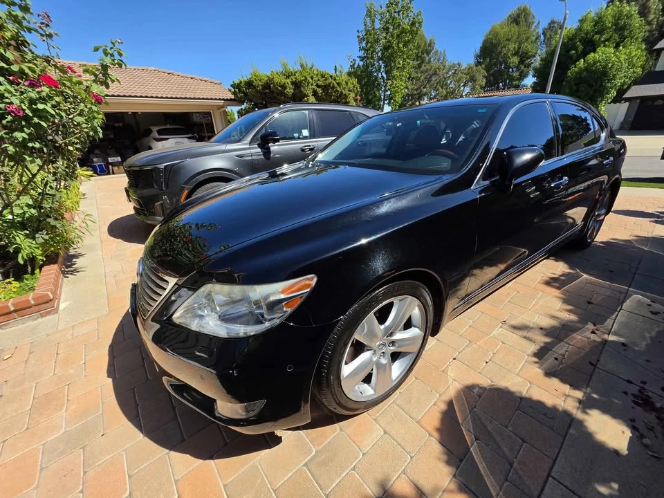 2011 Lexus LS 4th Gen - Image 4 of 19