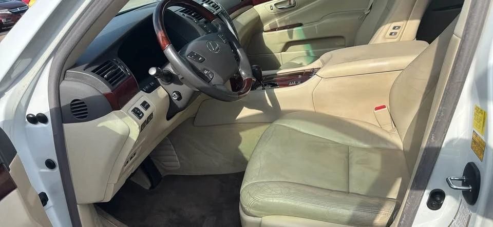 2011 Lexus LS 4th Gen - Image 4 of 6