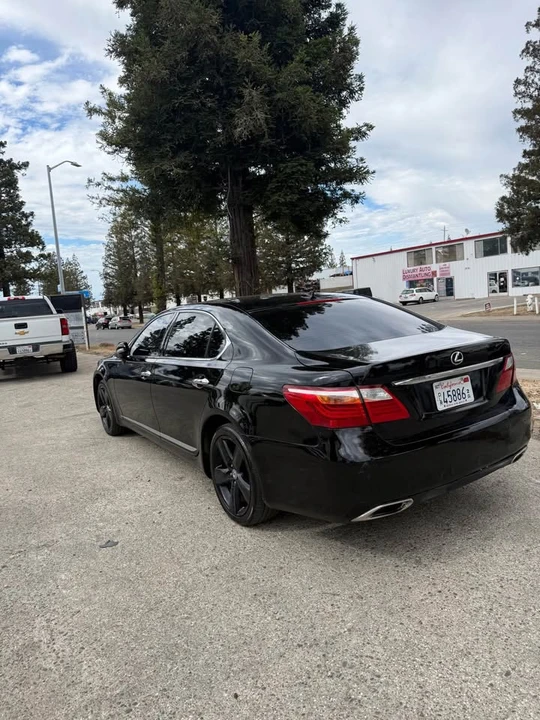 2011 Lexus LS 4th Gen - Image 6 of 12