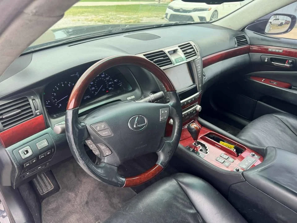 2011 Lexus LS 4th Gen - Image 11 of 14