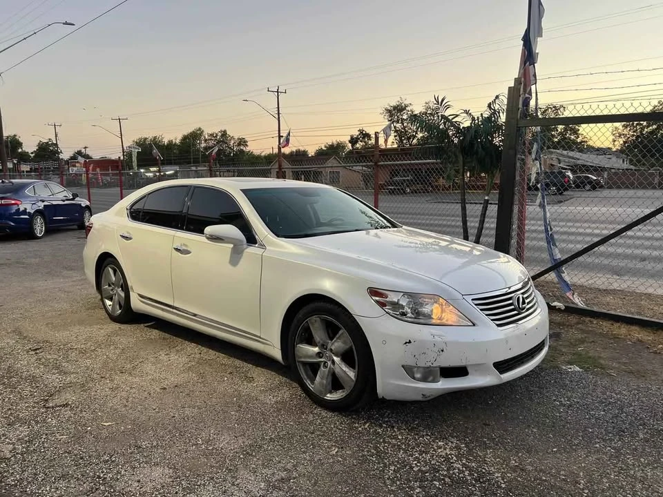 2011 Lexus LS 4th Gen - Image 3 of 13