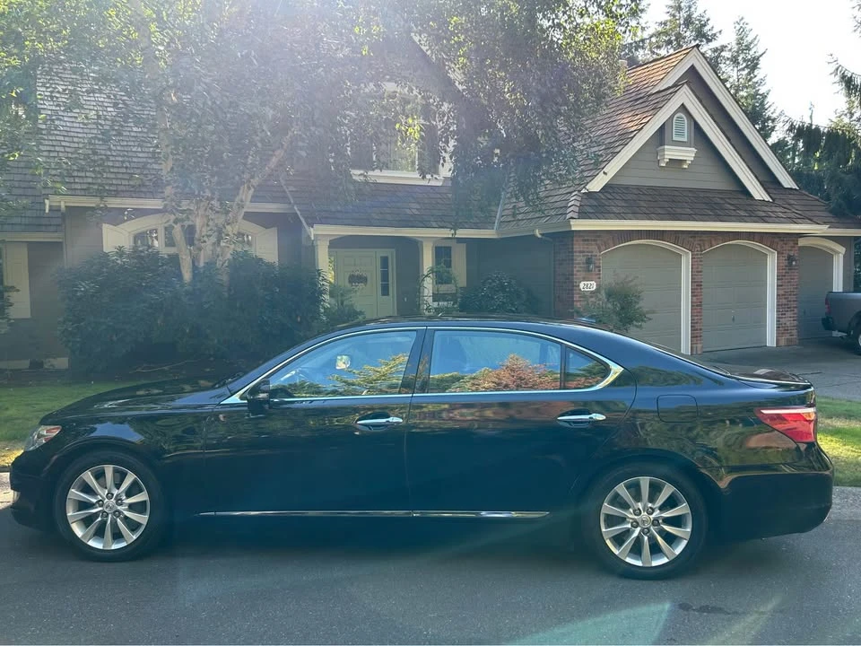 2011 Lexus LS 4th Gen - Image 3 of 15