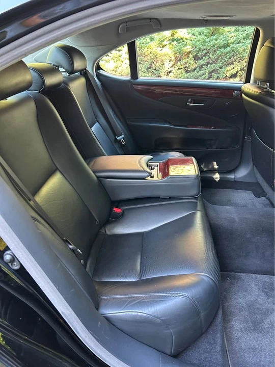 2011 Lexus LS 4th Gen - Image 12 of 15