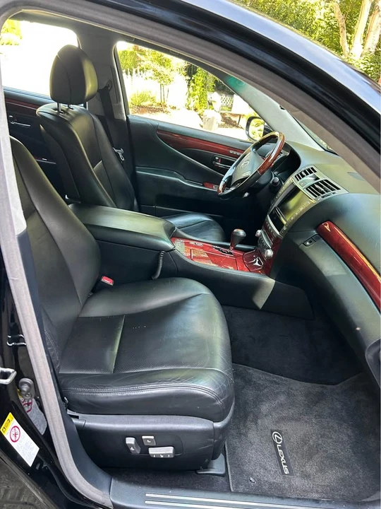 2011 Lexus LS 4th Gen - Image 11 of 15