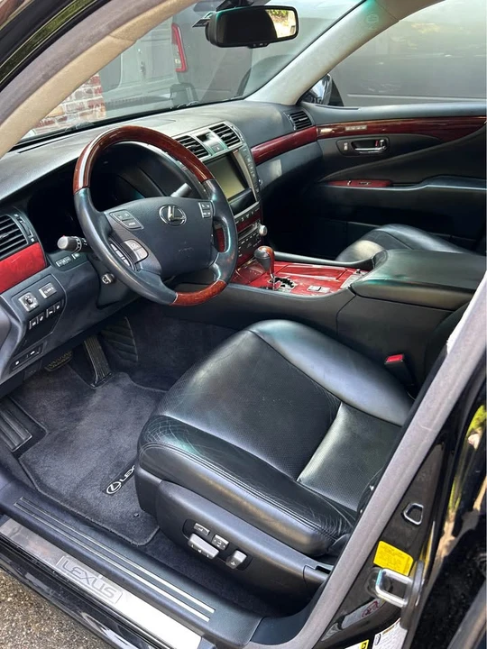 2011 Lexus LS 4th Gen - Image 9 of 15