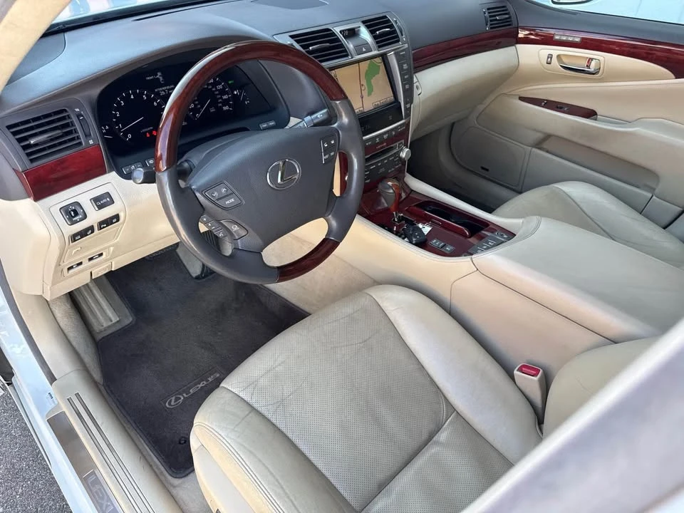 2011 Lexus LS 4th Gen - Image 7 of 11