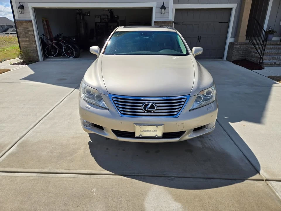 2011 Lexus LS 4th Gen - Image 3 of 19