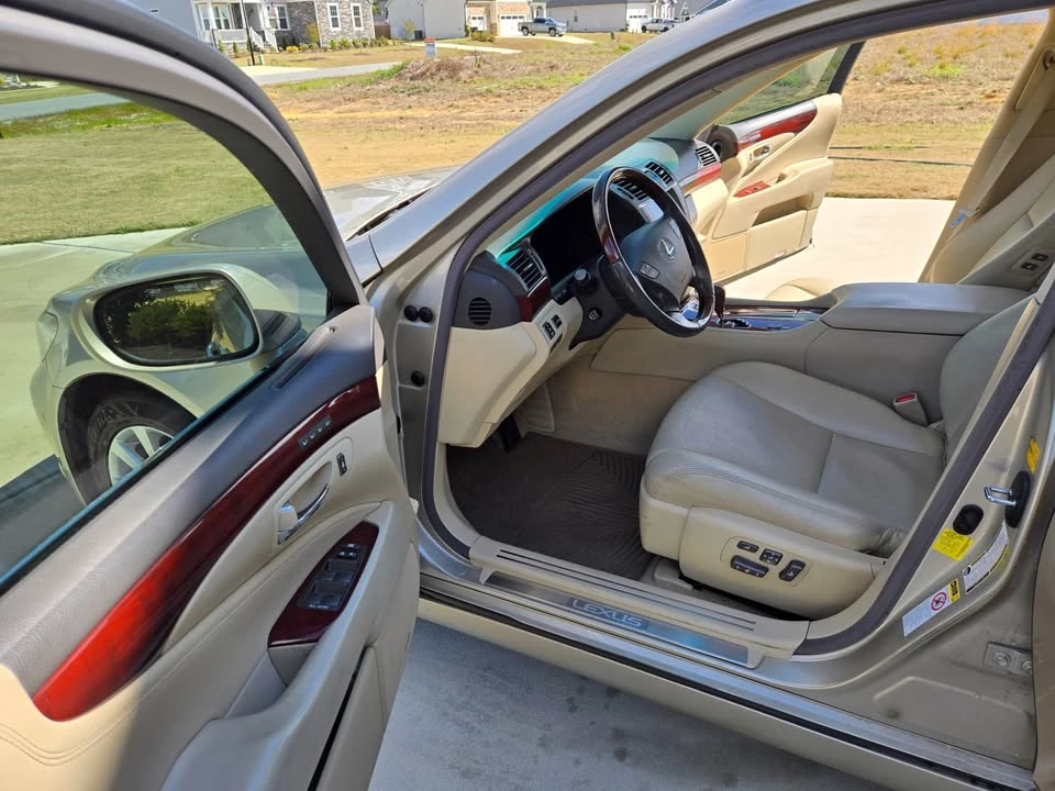 2011 Lexus LS 4th Gen - Image 5 of 19
