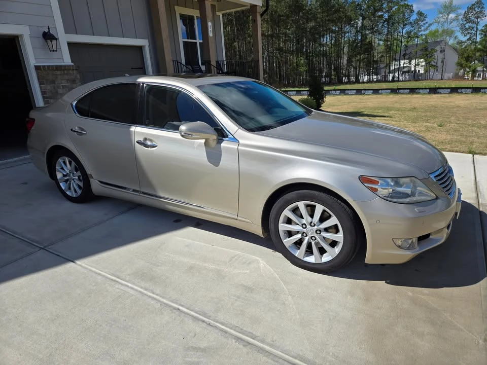2011 Lexus LS 4th Gen - Image 2 of 19