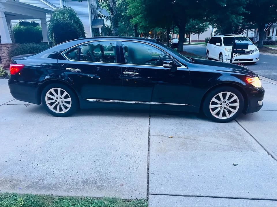 2011 Lexus LS 4th Gen - Image 7 of 20