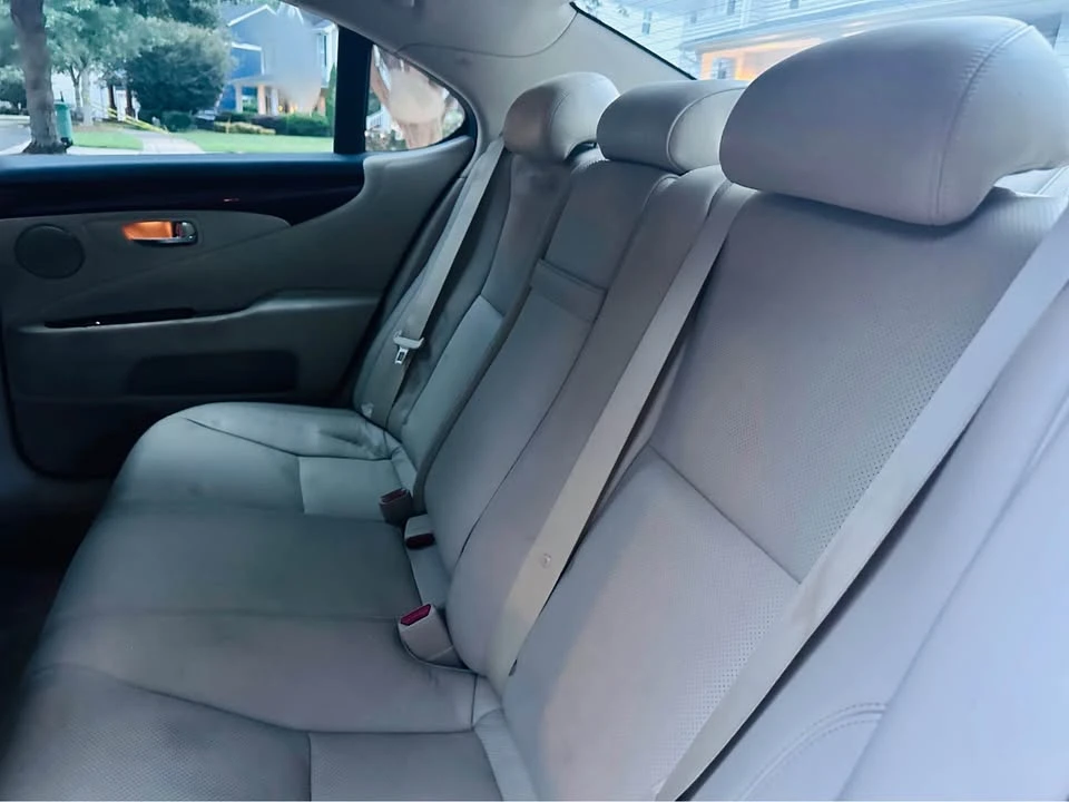 2011 Lexus LS 4th Gen - Image 15 of 20