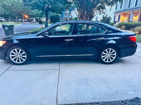 2011 Lexus LS 460 Sedan 4D